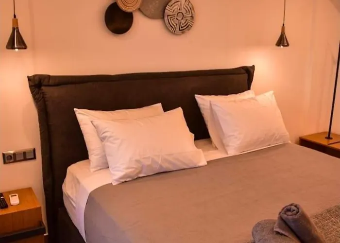 Luxury Frankie Mykonos Private Pool&jacuzzi فيلة كالافاتيس